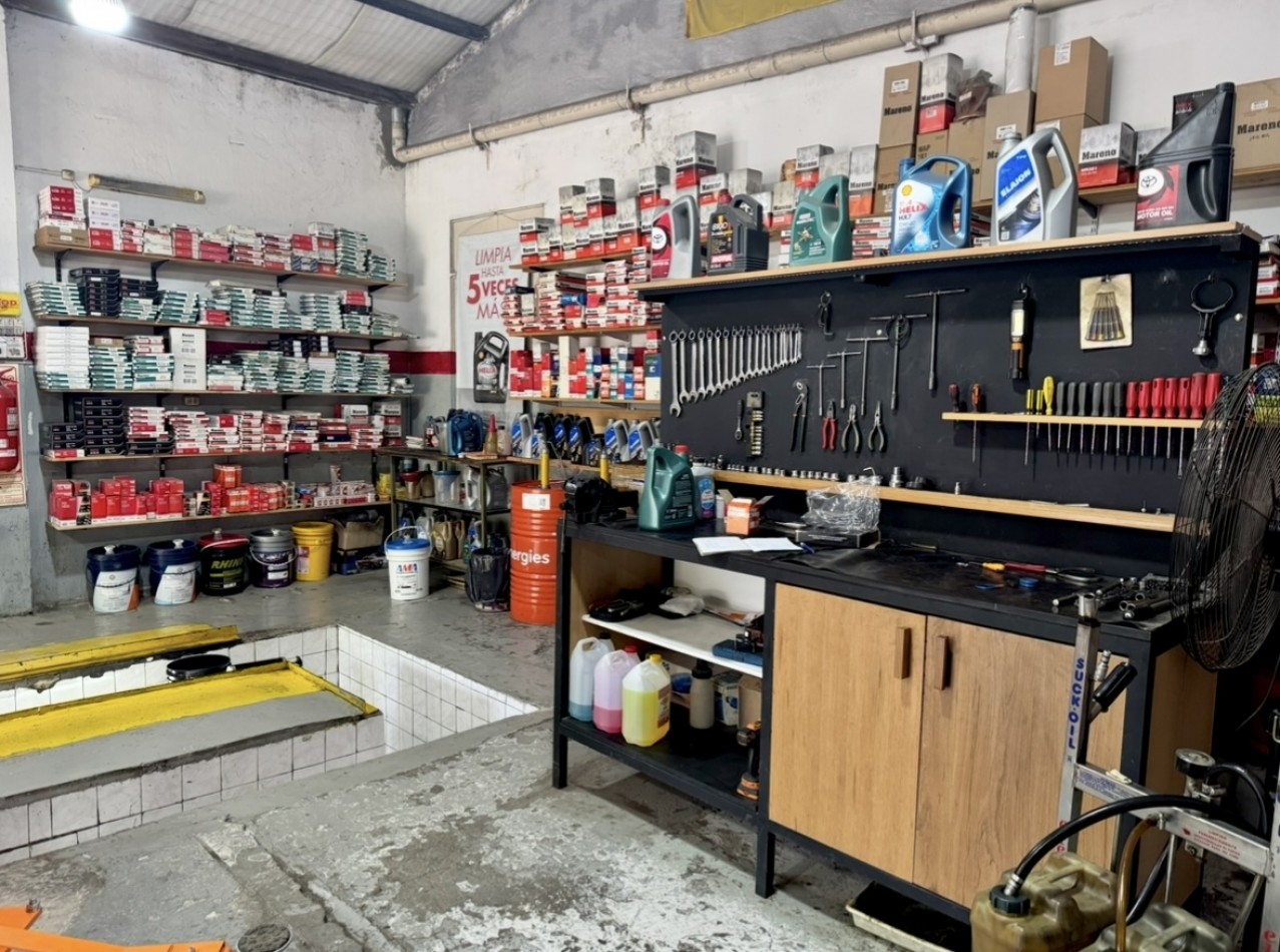 60 e/ 133 y 134 - Lubricentro venta