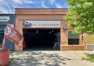 60 e/ 133 y 134 - Lubricentro venta
